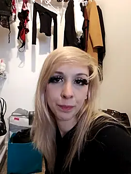 AmethystFoxx online show from 01.13.26