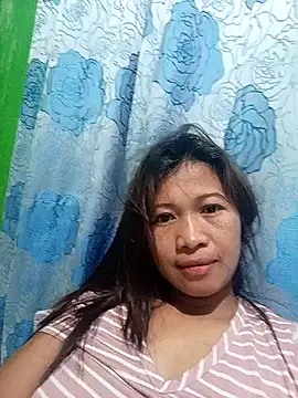 Snapshot of wildlavender69 chatting on 04.16.26 wildlavender69 online show from 04.16.26