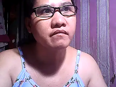 sweetsosie18 online show from 02.28.25