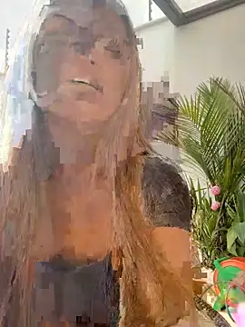 Snapshot of ROSE__15 chatting on 10.08.25 ROSE 15 online show from 10.08.25