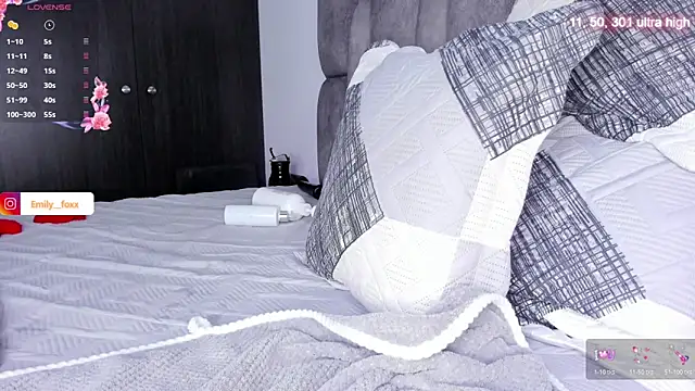 emily fox1 online show from 03.10.26