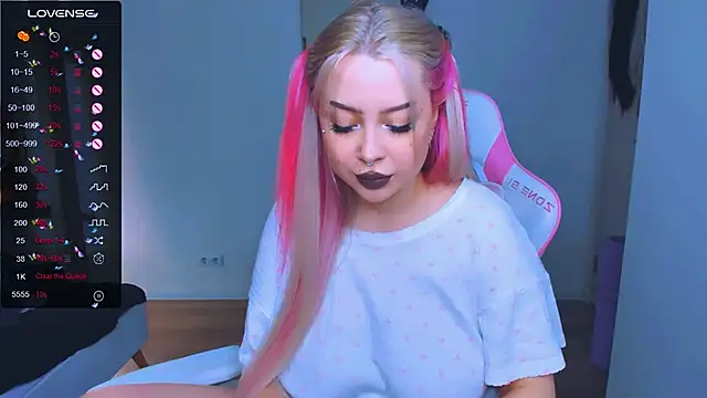 MonaLauu online show from 03.19.25