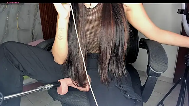 Snapshot of Girlmia_07 chatting on 12.01.25 Girlmia 07 online show from 12.01.25