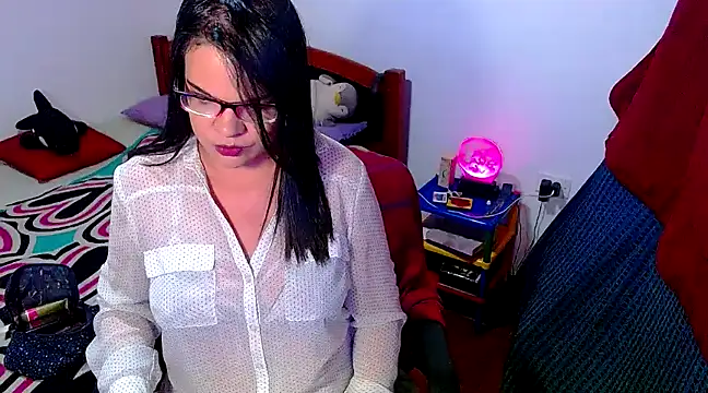 Snapshot of luchiana_hott21 chatting on 03.21.25 luchiana hott21 online show from 03.21.25