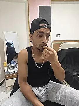 Snapshot of highguy chatting on 07.18.26 highguy online show from 07.18.26