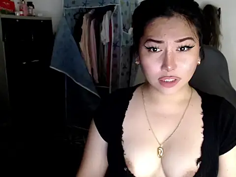 urqueendominant online show from 09.15.25