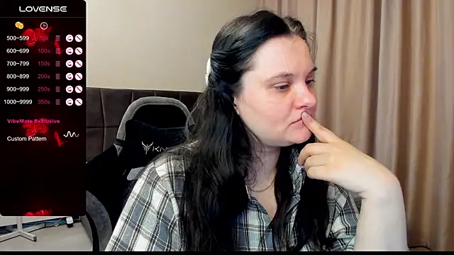 AlanaBrox online show from 11.06.25