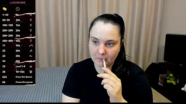 AlanaBrox online show from 04.09.26