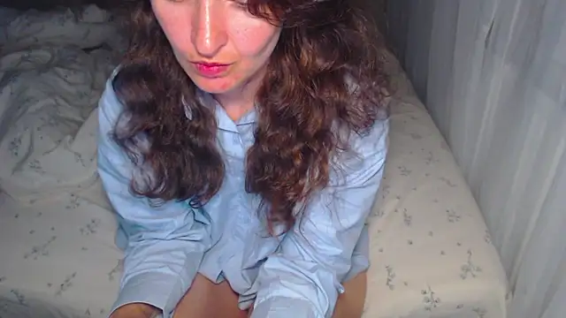 Snapshot of LoraPreston chatting on 06.20.26 LoraPreston online show from 06.20.26
