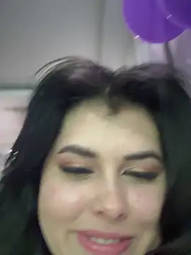 Snapshot of Alyaa_s chatting on 10.03.25 Alyaa s online show from 10.03.25