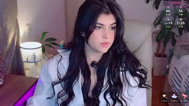 Snapshot of Alyaa_s chatting on 05.02.26 Alyaa s online show from 05.02.26