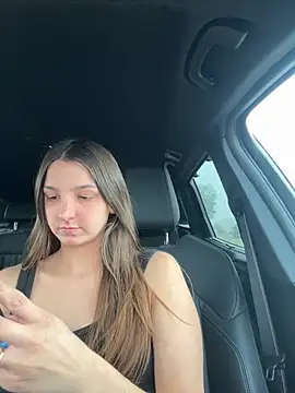 DoriDeluxe66 online show from 10.15.25