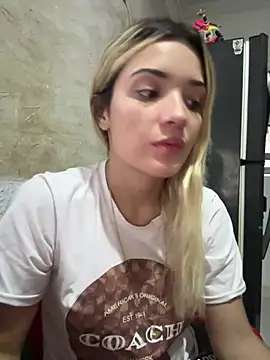 Snapshot of Sarita-candy chatting on 03.14.25 Sarita-candy online show from 03.14.25