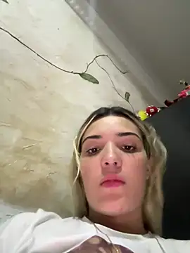 Snapshot of Sarita-candy chatting on 03.15.25 Sarita-candy online show from 03.15.25