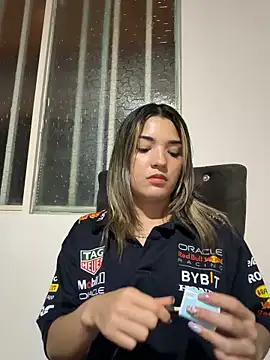 Snapshot of Sarita-candy chatting on 04.15.26 Sarita-candy online show from 04.15.26