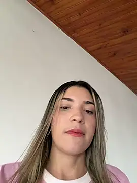 Snapshot of Sarita-candy chatting on 04.16.26 Sarita-candy online show from 04.16.26