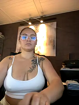 Emiily W online show from 10.26.25