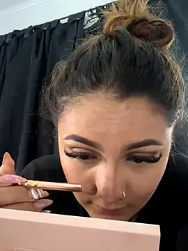 Emiily W online show from 12.18.25