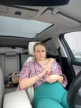 Snapshot of Bondgirl_013 chatting on 01.20.25 Bondgirl 013 online show from 01.20.25