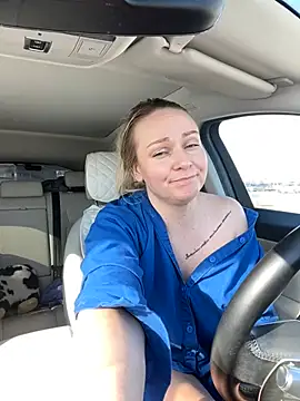 Snapshot of Bondgirl_013 chatting on 03.02.25 Bondgirl 013 online show from 03.02.25