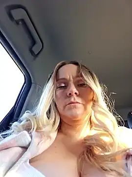 Snapshot of Bondgirl_013 chatting on 11.29.25 Bondgirl 013 online show from 11.29.25