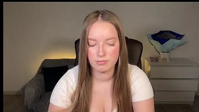 EvaMaddison online show from 03.26.26