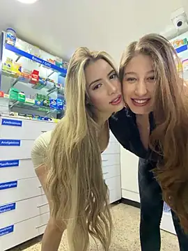 Snapshot of roouse chatting on 11.02.25 roouse online show from 11.02.25