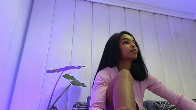 KimiBrown online show from 12.21.24