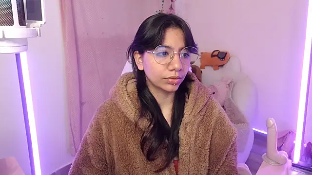 Nami usagi online show from 10.19.25