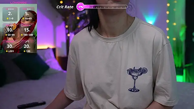 Snapshot of Lorettelorena chatting on 12.15.25 Lorettelorena online show from 12.15.25