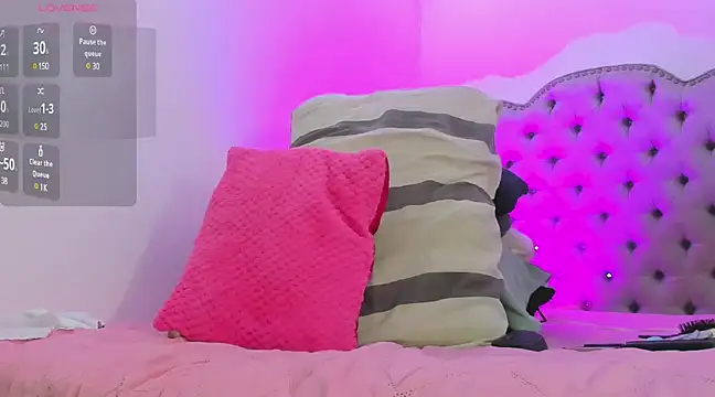 Snapshot of saammii_ chatting on 02.25.25 saammii online show from 02.25.25