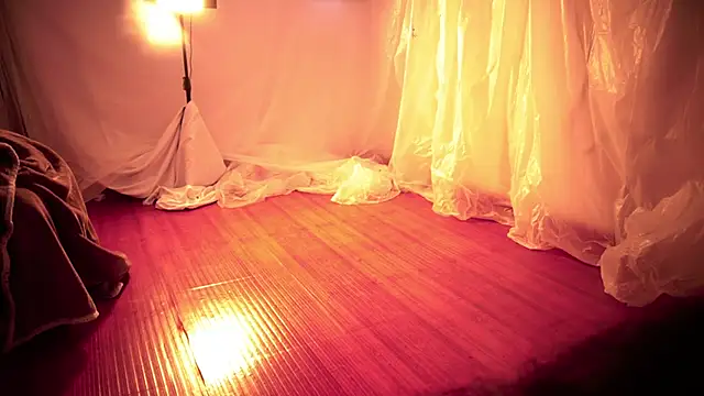 Snapshot of HannaMoom chatting on 11.19.25 HannaMoom online show from 11.19.25