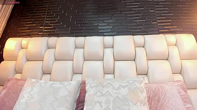 Salo Heaven online show from 02.10.26