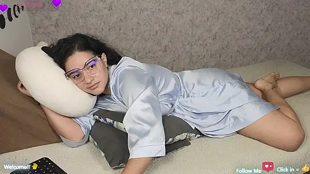 blue  moon  online show from 01.30.25