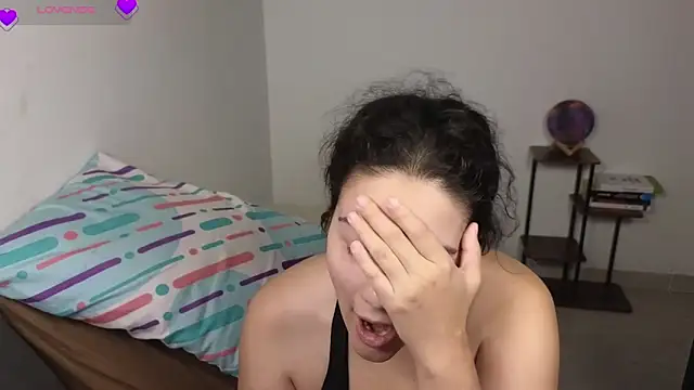 Snapshot of blue__moon_ chatting on 03.03.26 blue moon online show from 03.03.26