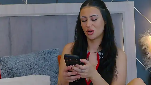 EmyLaveau online show from 02.06.26