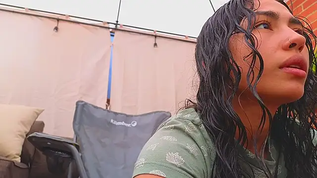 Snapshot of samantha_bss chatting on 12.19.25 samantha bss online show from 12.19.25