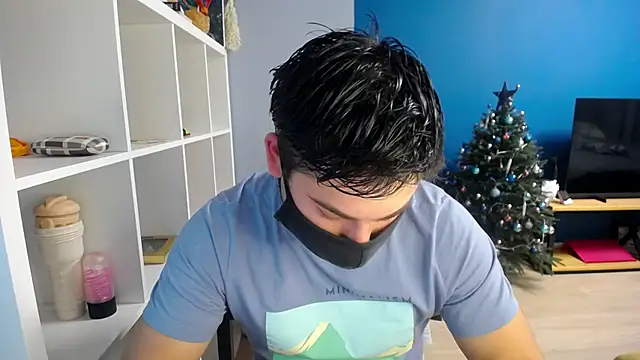 Snapshot of Tomguys chatting on 01.18.25 Tomguys online show from 01.18.25