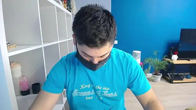 Snapshot of Tomguys chatting on 02.19.25 Tomguys online show from 02.19.25