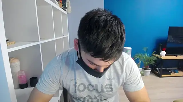 Snapshot of Tomguys chatting on 02.19.25 Tomguys online show from 02.19.25