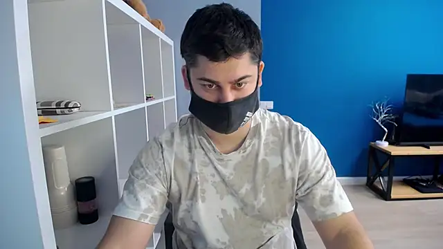 Snapshot of Tomguys chatting on 03.17.25 Tomguys online show from 03.17.25