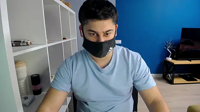 Snapshot of Tomguys chatting on 03.18.25 Tomguys online show from 03.18.25