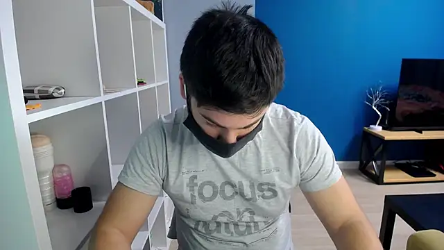 Snapshot of Tomguys chatting on 03.21.25 Tomguys online show from 03.21.25