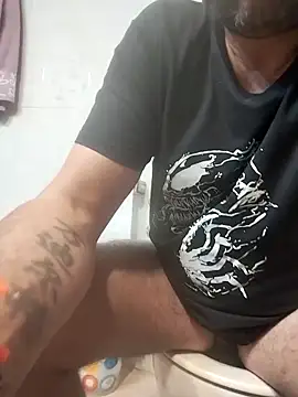 Snapshot of juandi21cm chatting on 02.01.26 juandi21cm online show from 02.01.26