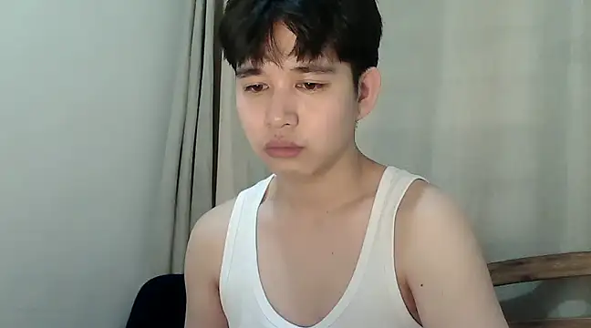 Snapshot of alfonsoasiancutie chatting on 12.25.24 alfonsoasiancutie online show from 12.25.24