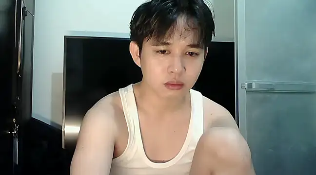 Snapshot of alfonsoasiancutie chatting on 12.30.24 alfonsoasiancutie online show from 12.30.24