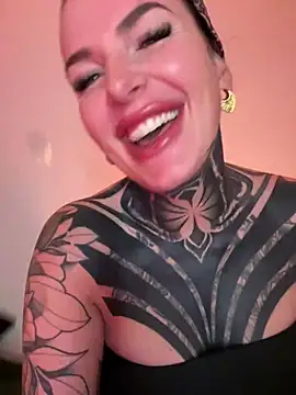 Snapshot of InkedBiitch chatting on 12.16.24 InkedBiitch online show from 12.16.24