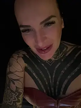 Snapshot of InkedBiitch chatting on 12.24.24 InkedBiitch online show from 12.24.24