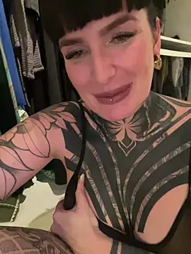Snapshot of InkedBiitch chatting on 02.03.25 InkedBiitch online show from 02.03.25