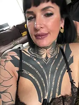 Snapshot of InkedBiitch chatting on 03.15.25 InkedBiitch online show from 03.15.25